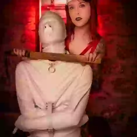 Maitresse Nat - SM/BDSM a Losanna