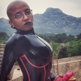 Maîtresse Tsù - SM/BDSM en Ginebra